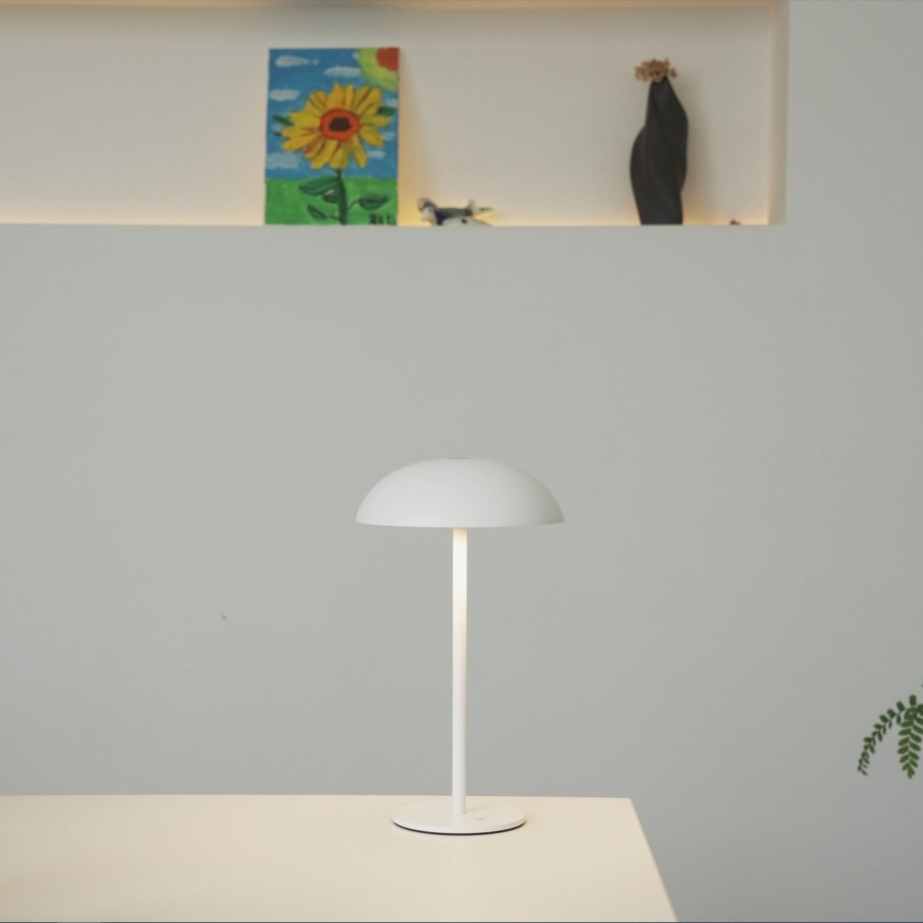 Minimalist LED Table Lamp – Relax-W Basic Collection