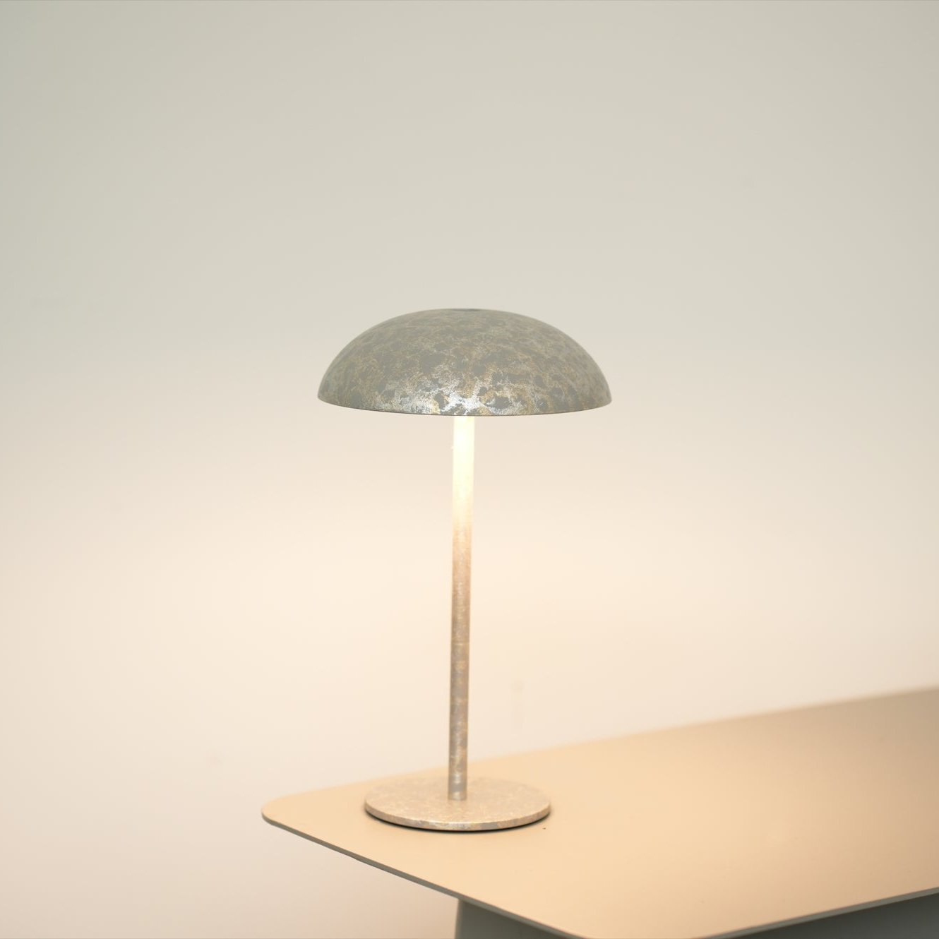 Lampe Relax-W de la série Metal