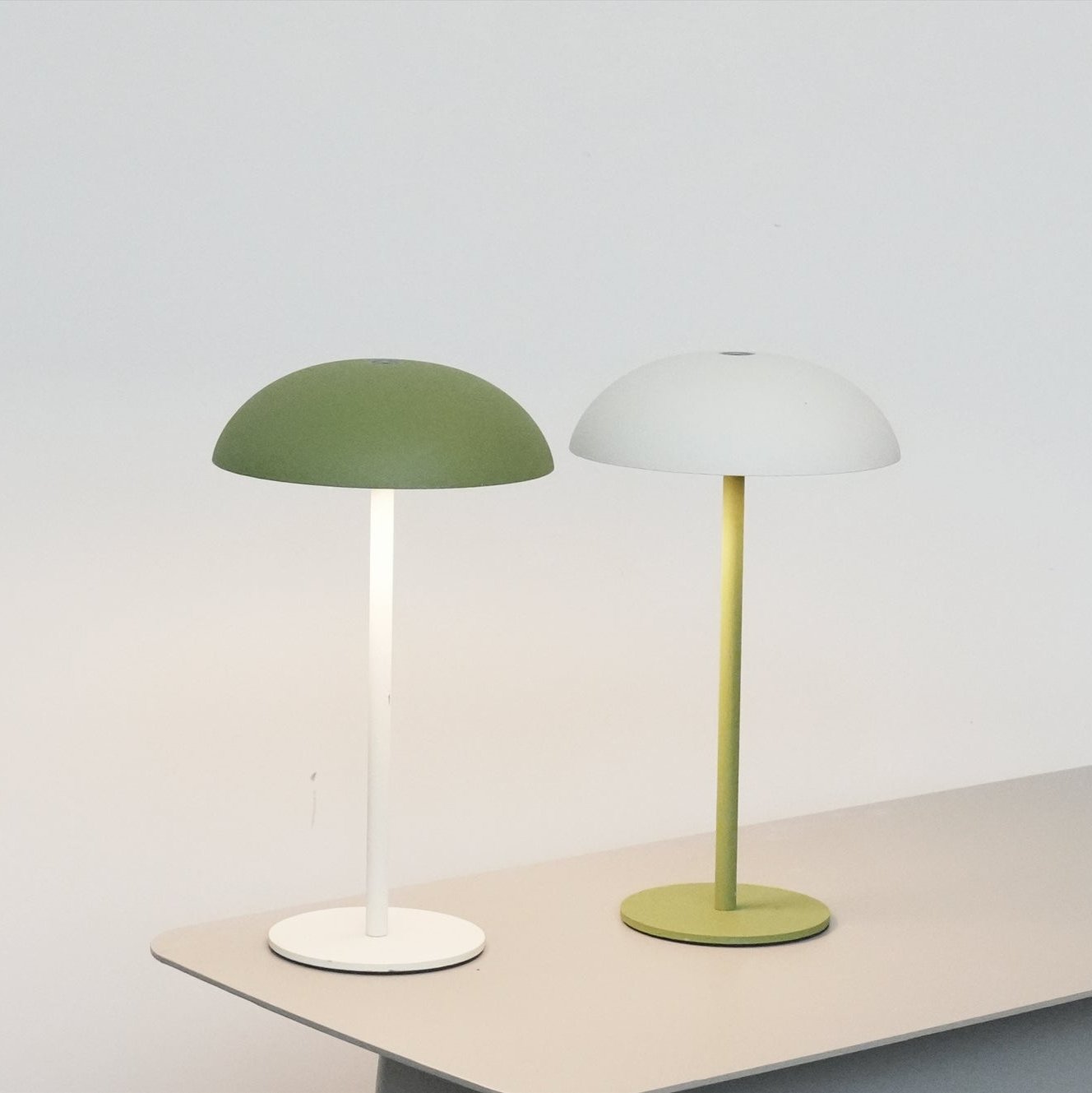 Cotton Candy Series Relax-W Table Lamp