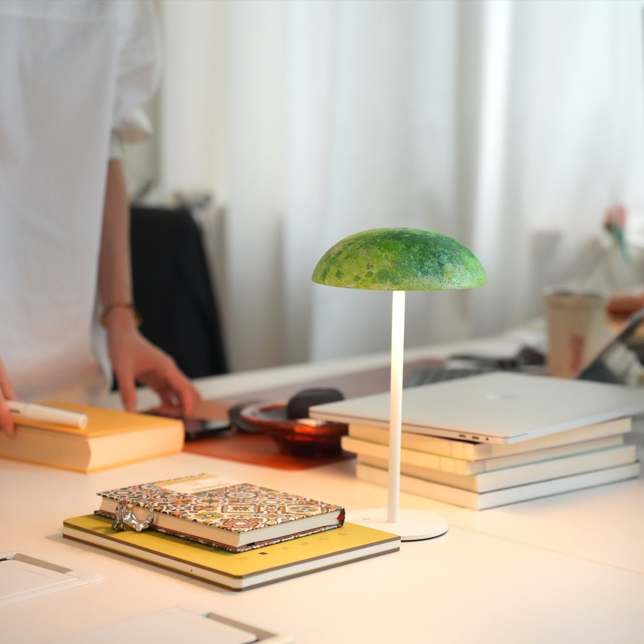 Orientalische Lotusblatt Relax-W Tischlampe